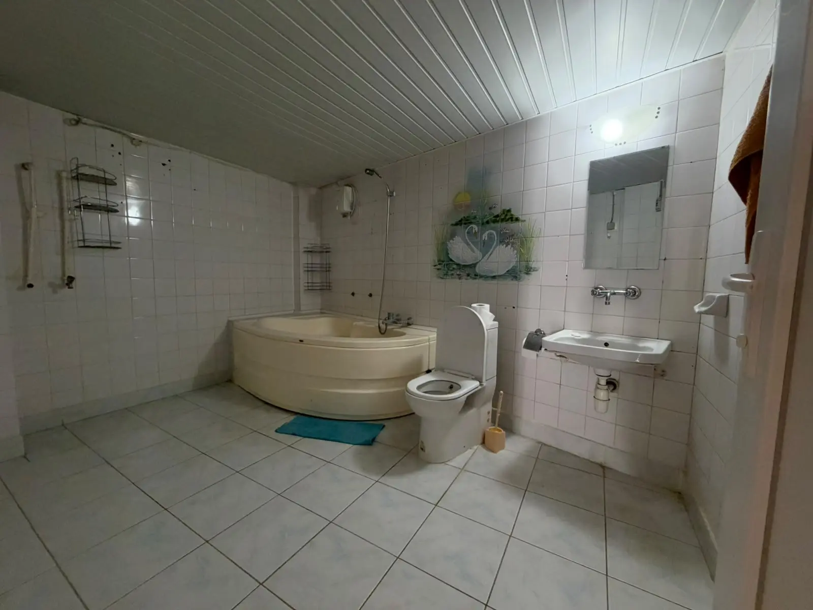Fitted bathrom